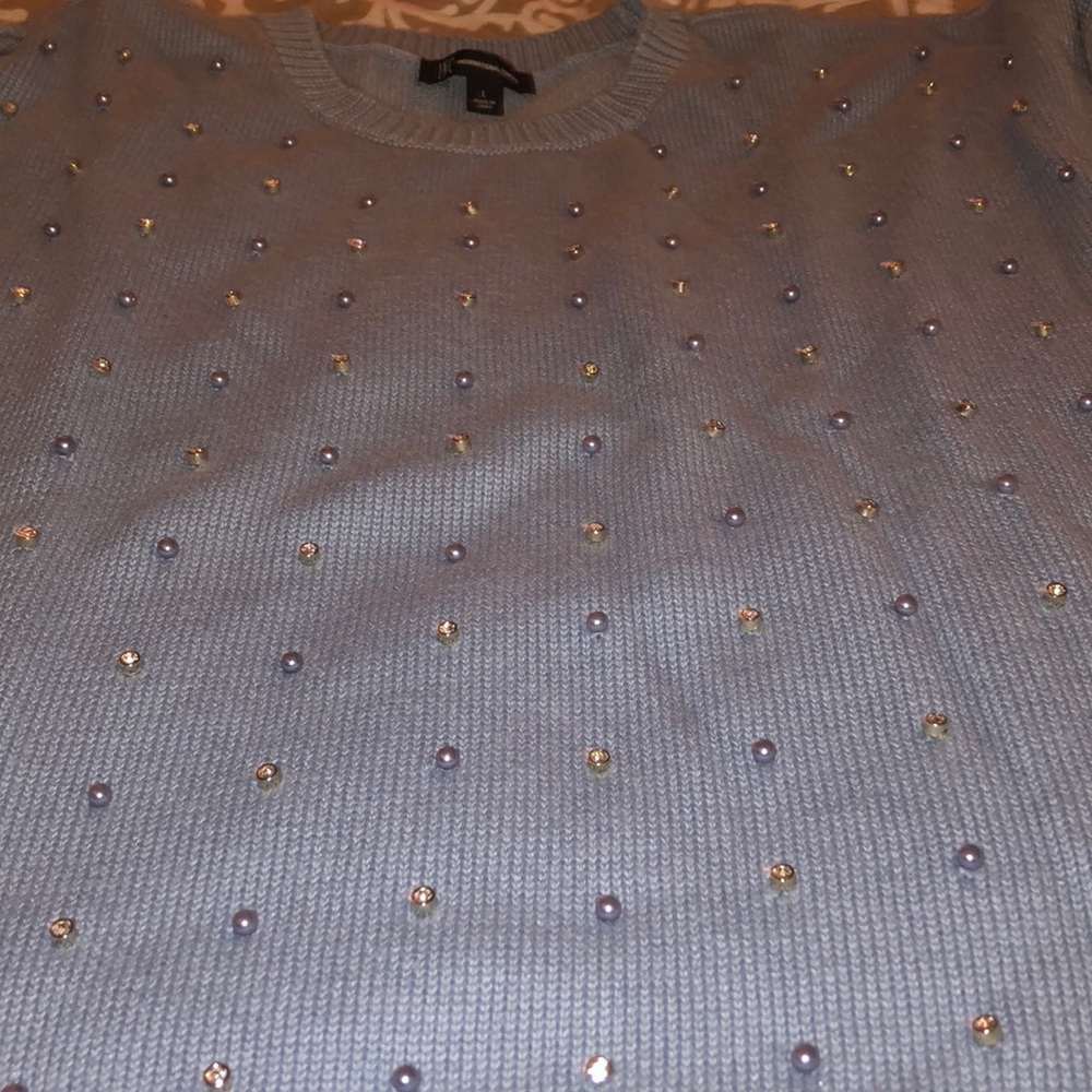 Sweater - Picture 4 of 4